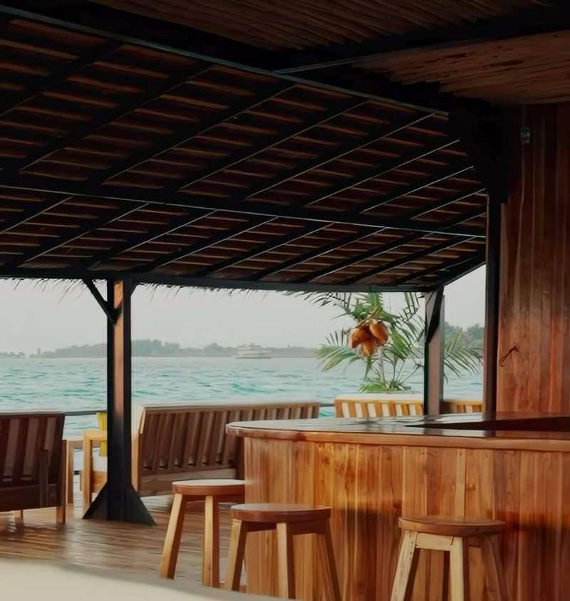 The bar, open to the ocean